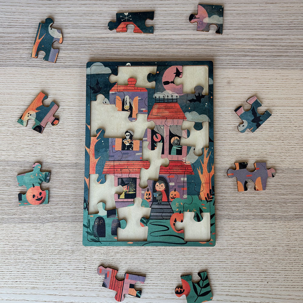 Spooky Manor 24 Pc Wood Puzzle